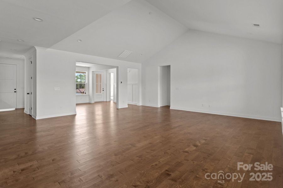 Spacious, unfurnished interior of a new home in , Salisbury (Image 19).