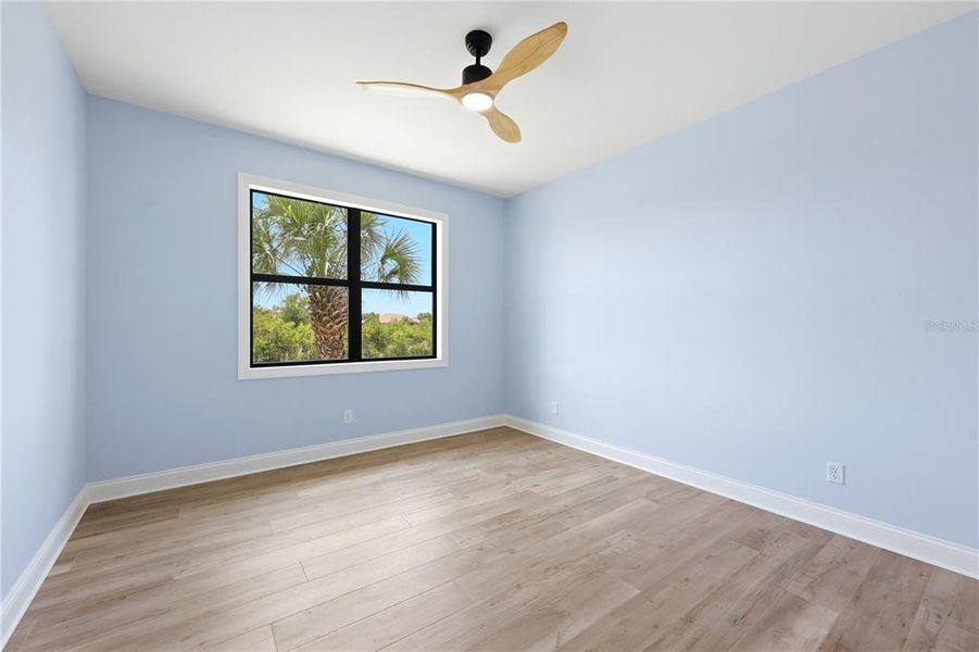 Spacious, unfurnished interior of a new home in , Port Charlotte (Image 20).