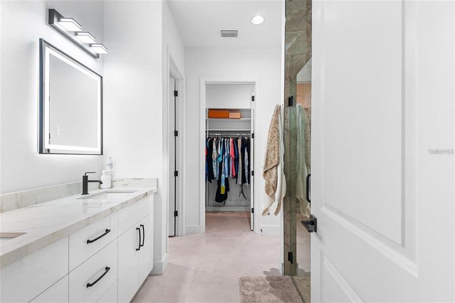 Furnished interior view inside a new home in , Kissimmee (Image 4).