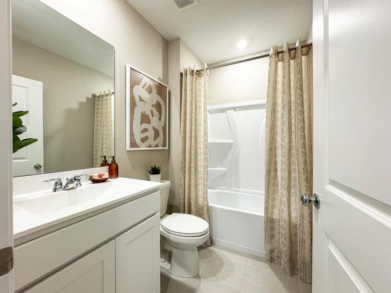 PBH_BrystolWylder_Pic_Honor_Bath3_F1 PBH_BrystolWylder_Pic_Honor_Bath3_F1