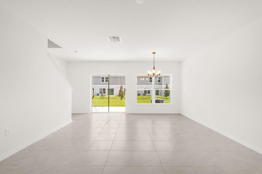 Spacious, unfurnished interior of a new home in Reserve at Forest Lake Townhomes, Lake Wales (Image 6).