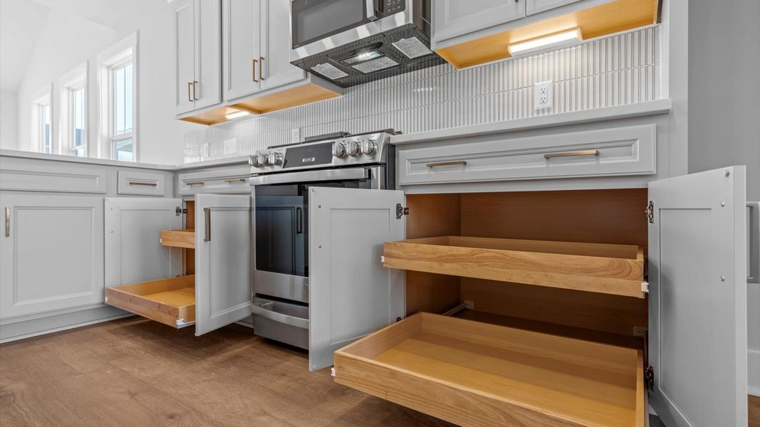 Furnished interior view inside a new home in Woodglen, Piedmont (Image 10).