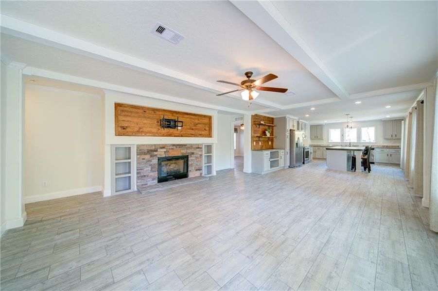 Spacious, unfurnished interior of a new home in , Blue Ridge (Image 14).