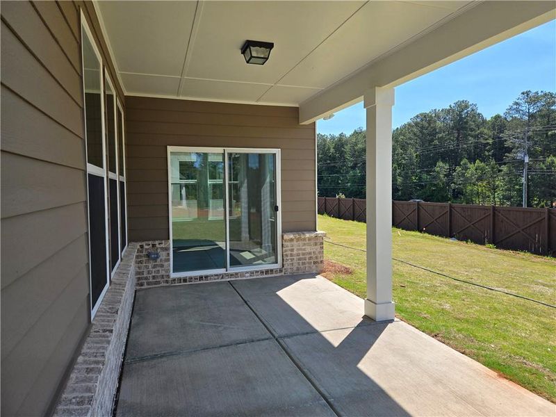 Exterior details and patio area of a home in Pinecrest Ridge, Dacula (Image 4).