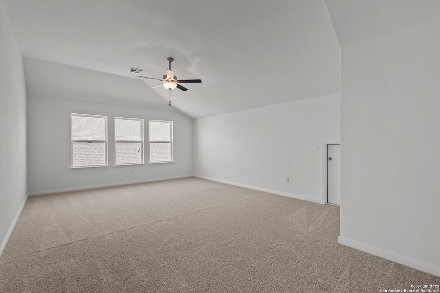 Spacious, unfurnished interior of a new home in Megan's Landing, Castroville (Image 27).