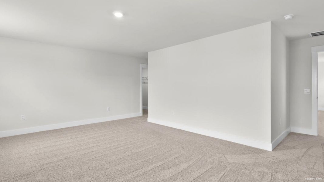 Spacious, unfurnished interior of a new home in Vineyard Trail, Jacksonville (Image 29).