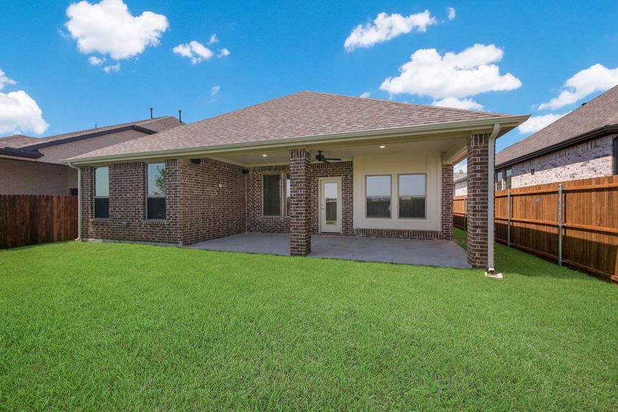 Exterior details and patio area of a home in Las Lomas, Forney (Image 3). Exterior details and patio area of a home in Las Lomas, Forney (Image 3).