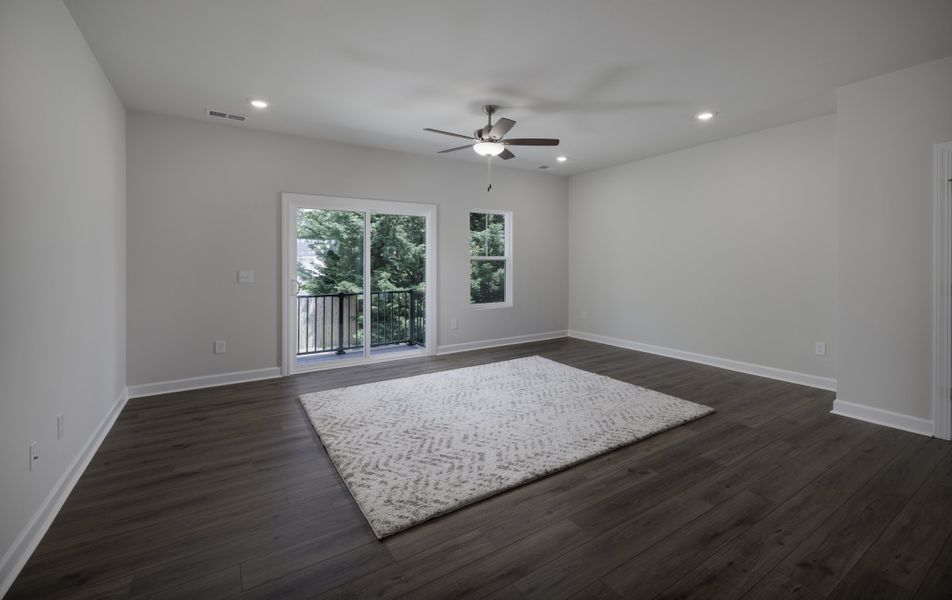 Representative unfurnished interior of a home built from the The Beckett by Cothran Homes in Holly View, Greenville (Image 23). Representative unfurnished interior of a home built from the The Beckett by Cothran Homes in Holly View, Greenville (Image 23).