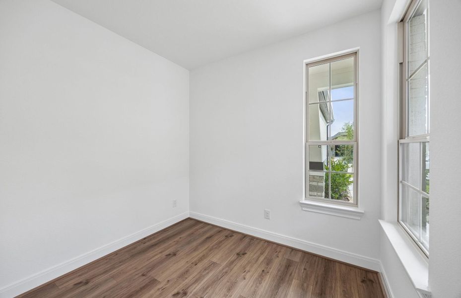 Spacious, unfurnished interior of a new home in Del Webb in Chambers Creek, Willis (Image 23).
