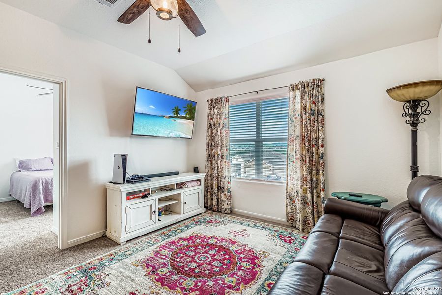 Furnished interior view inside a new home in , Bulverde (Image 20). Furnished interior view inside a new home in , Bulverde (Image 20).