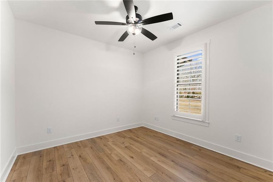 Spacious, unfurnished interior of a new home in , Gainesville (Image 38).