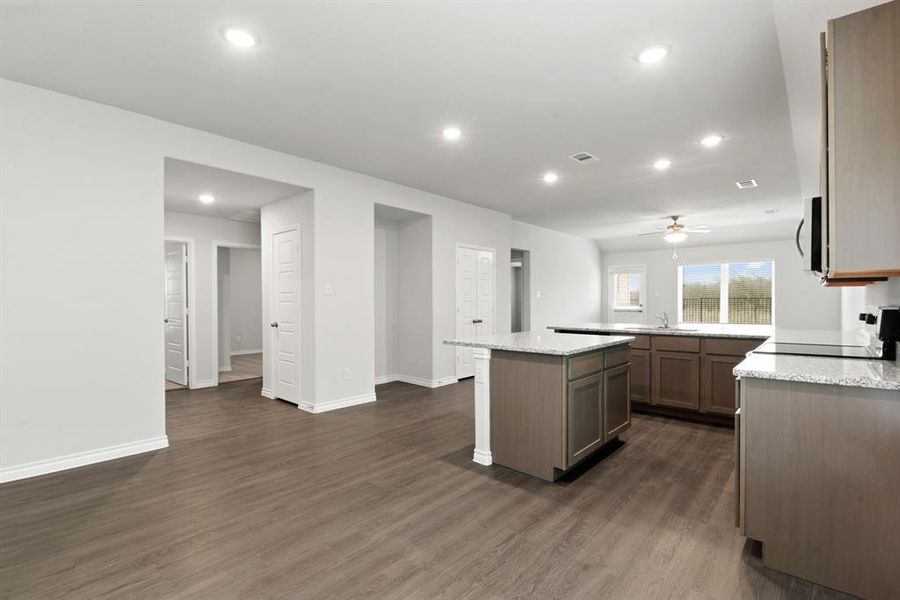 Furnished interior view inside a new home in Deer Creek, Fort Worth (Image 18). Furnished interior view inside a new home in Deer Creek, Fort Worth (Image 18).