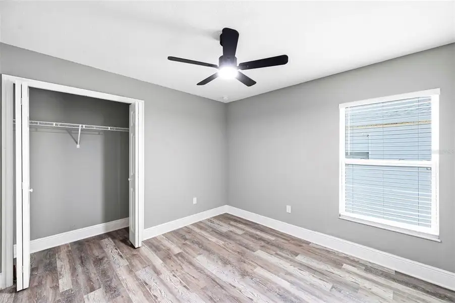 Spacious, unfurnished interior of a new home in , Plant City (Image 24).
