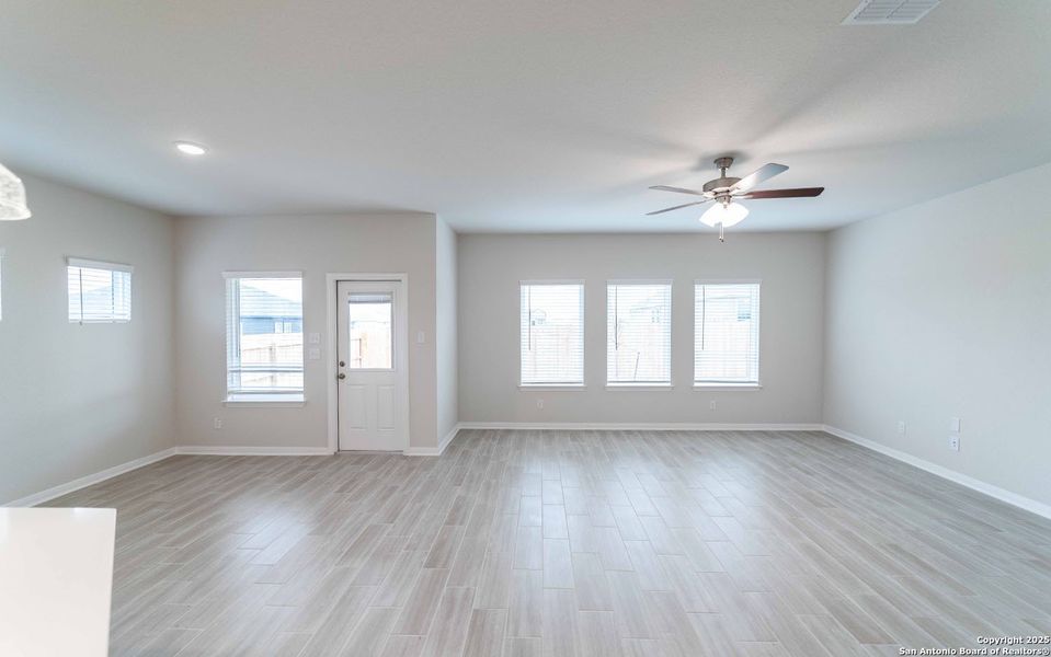 Spacious, unfurnished interior of a new home in Morgan Meadows, San Antonio (Image 13). Spacious, unfurnished interior of a new home in Morgan Meadows, San Antonio (Image 13).