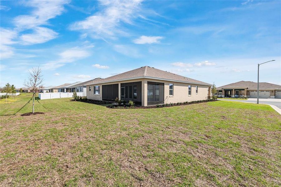 Exterior details and patio area of a home in , Ocala (Image 30).