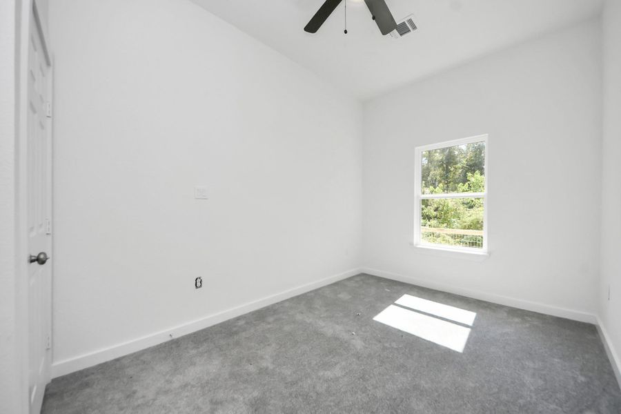 Spacious, unfurnished interior of a new home in , Splendora (Image 16).