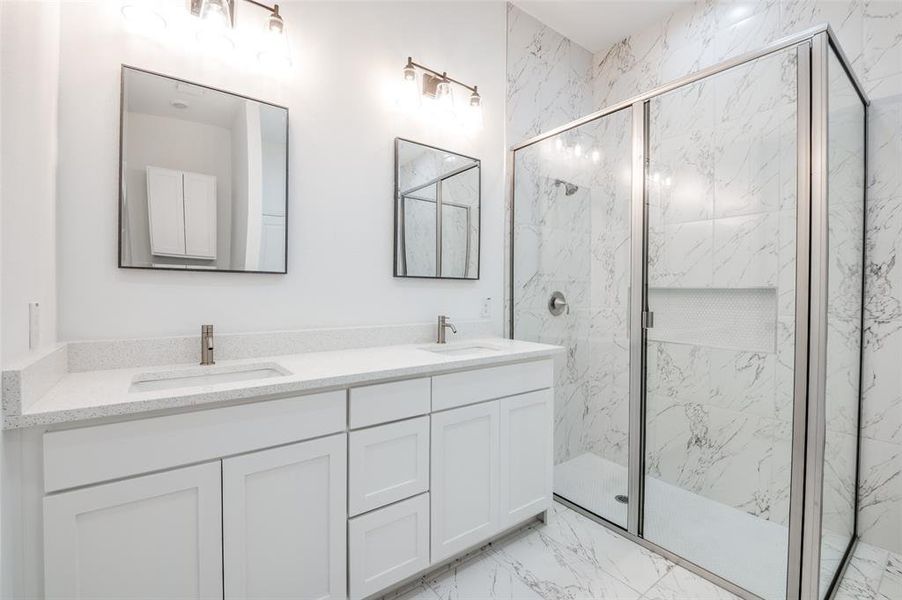 Furnished interior view inside a new home in , Waxahachie (Image 9).