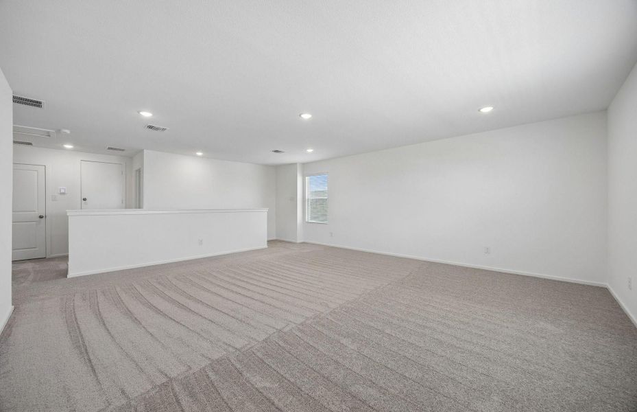 Spacious, unfurnished interior of a new home in Stokesbury, Waller (Image 25). Spacious, unfurnished interior of a new home in Stokesbury, Waller (Image 25).
