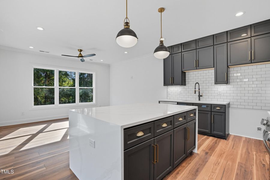 304 King Charles Unit 2-69 304 King Charles Unit 2-69