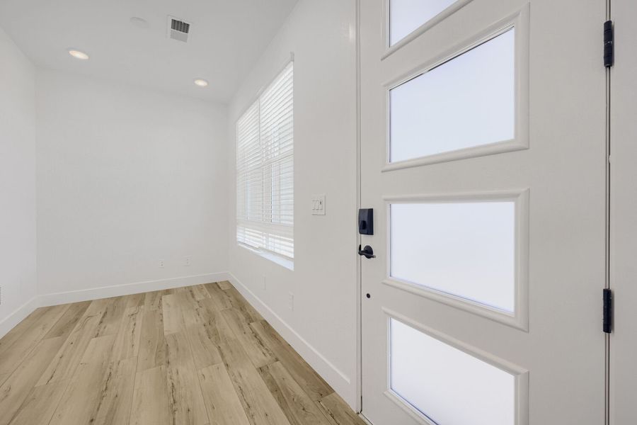 Spacious, unfurnished interior of a new home in Uplands, Westminster (Image 6).