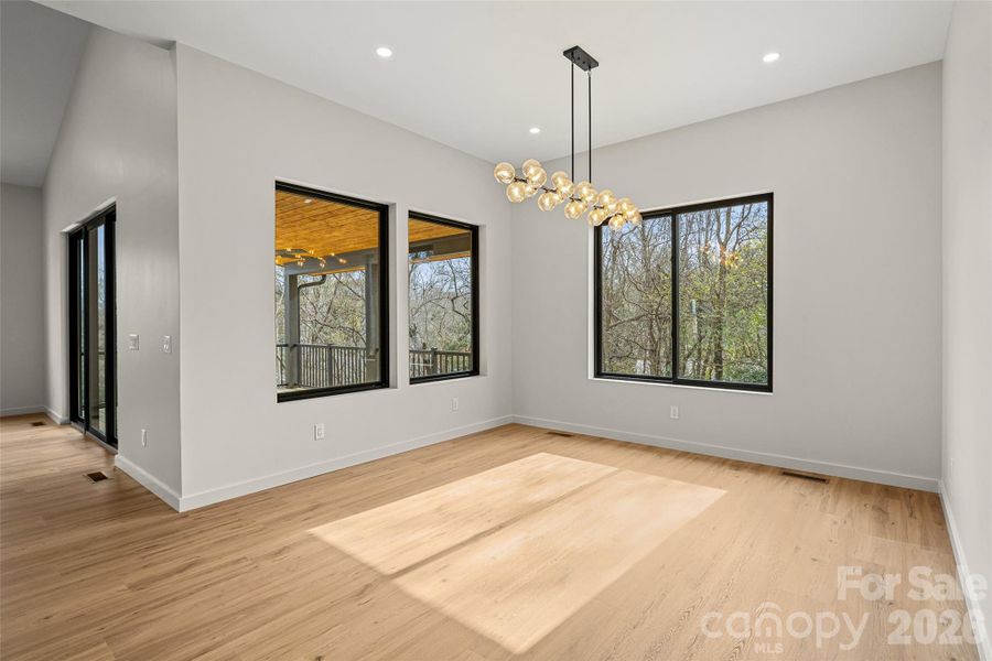 Spacious, unfurnished interior of a new home in , Asheville (Image 38).