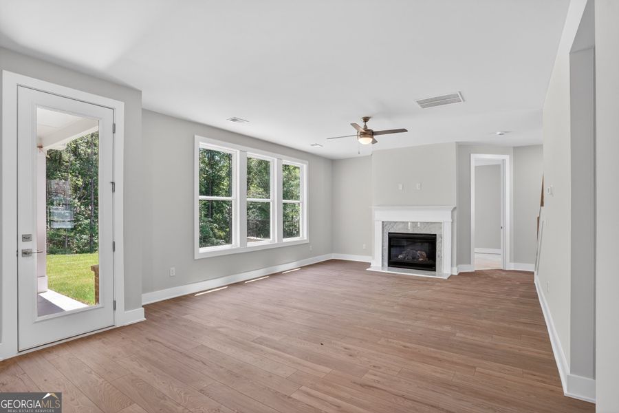 Spacious, unfurnished interior of a new home in The Manor at Gainesville Township, Gainesville (Image 24).