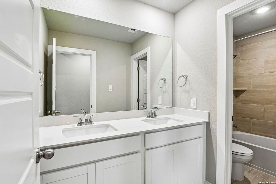 Furnished interior view inside a new home in Stetson Ridge, Marion (Image 17).