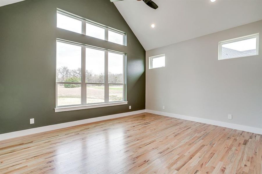 Spacious, unfurnished interior of a new home in , Granbury (Image 32).