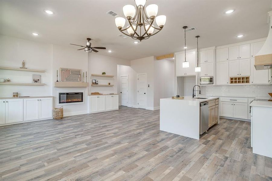 Furnished interior view inside a new home in , Granbury (Image 6). Furnished interior view inside a new home in , Granbury (Image 6).