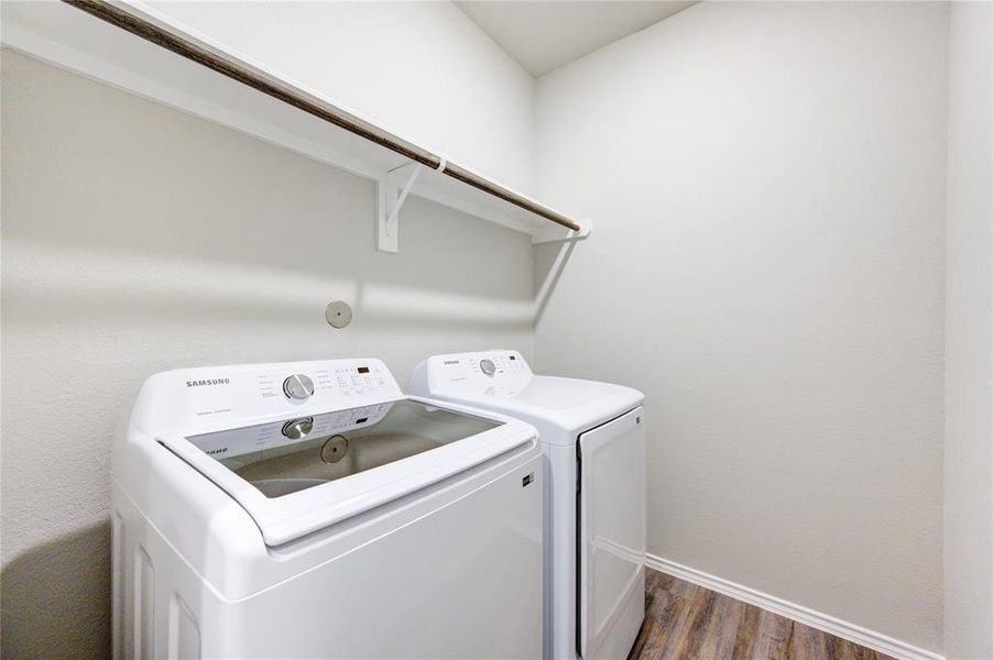 Full size washer & dryer included!