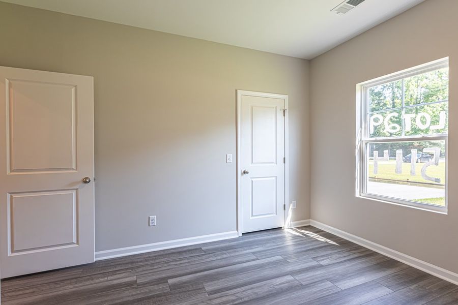 Representative unfurnished interior of a home built from the Dillon II by Great Southern Homes in Shady Grove, Conway (Image 49).