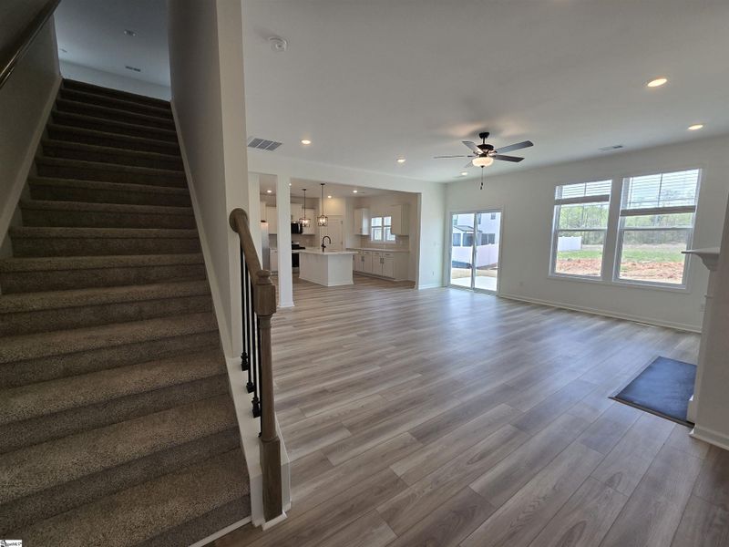 Spacious, unfurnished interior of a new home in Shiloh Trail, Wellford (Image 19).