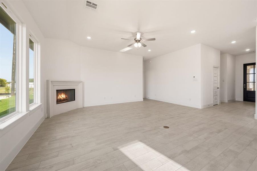 Spacious, unfurnished interior of a new home in Saddleback Estates, Boyd (Image 32). Spacious, unfurnished interior of a new home in Saddleback Estates, Boyd (Image 32).