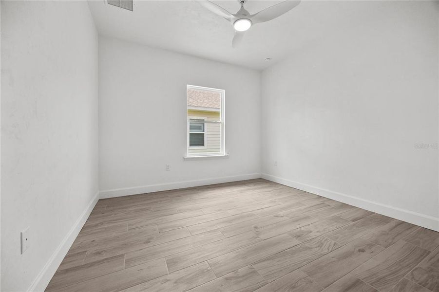 Spacious, unfurnished interior of a new home in , Gainesville (Image 23).