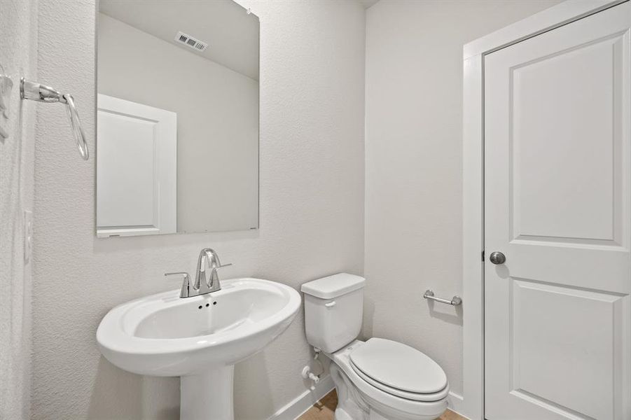 Furnished interior view inside a new home in The Estates Collection at Overland Grove, Forney (Image 9).