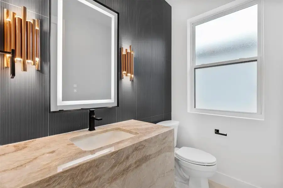 Furnished interior view inside a new home in , Dallas (Image 30). Furnished interior view inside a new home in , Dallas (Image 30).