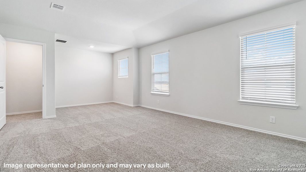 Spacious, unfurnished interior of a new home in Stonehill, San Antonio (Image 25). Spacious, unfurnished interior of a new home in Stonehill, San Antonio (Image 25).