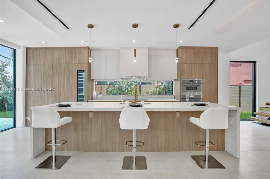 Furnished interior view inside a new home in , Fort Lauderdale (Image 45). Furnished interior view inside a new home in , Fort Lauderdale (Image 45).