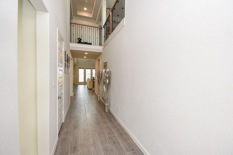 Spacious, unfurnished interior of a new home in Stonecreek Estates 50', Richmond (Image 19).