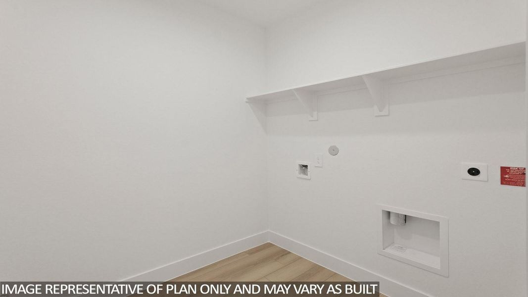 Spacious, unfurnished interior of a new home in Silverthorne, Conroe (Image 16).