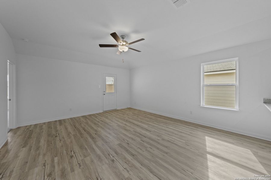 Spacious, unfurnished interior of a new home in Preserve at Medina, Von Ormy (Image 16).