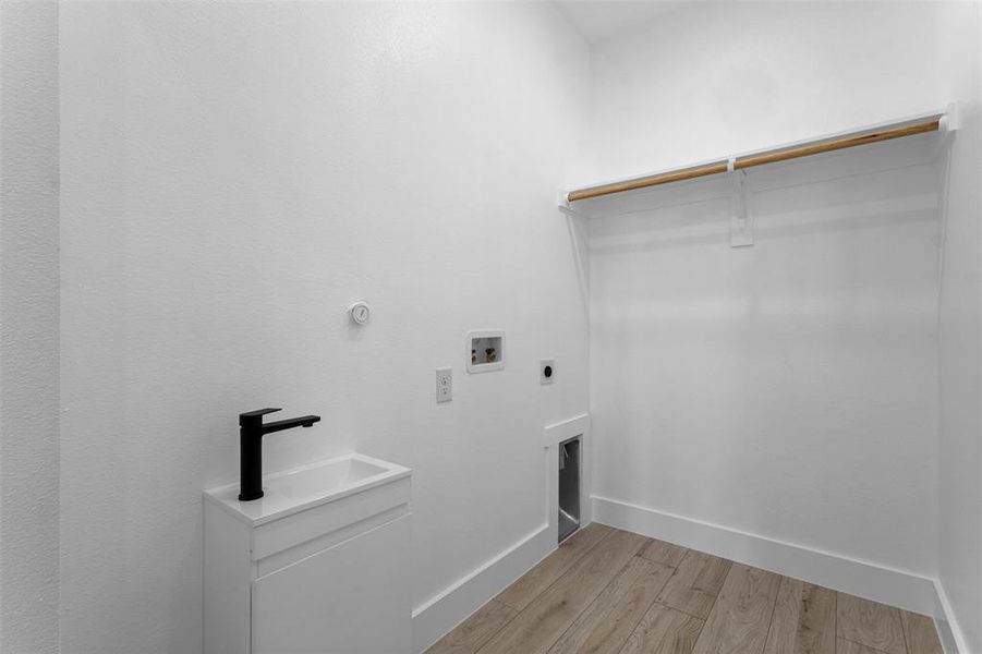 Image 33 of a home in .