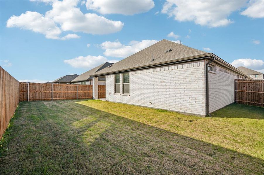 Exterior details and patio area of a home in , McKinney (Image 4).