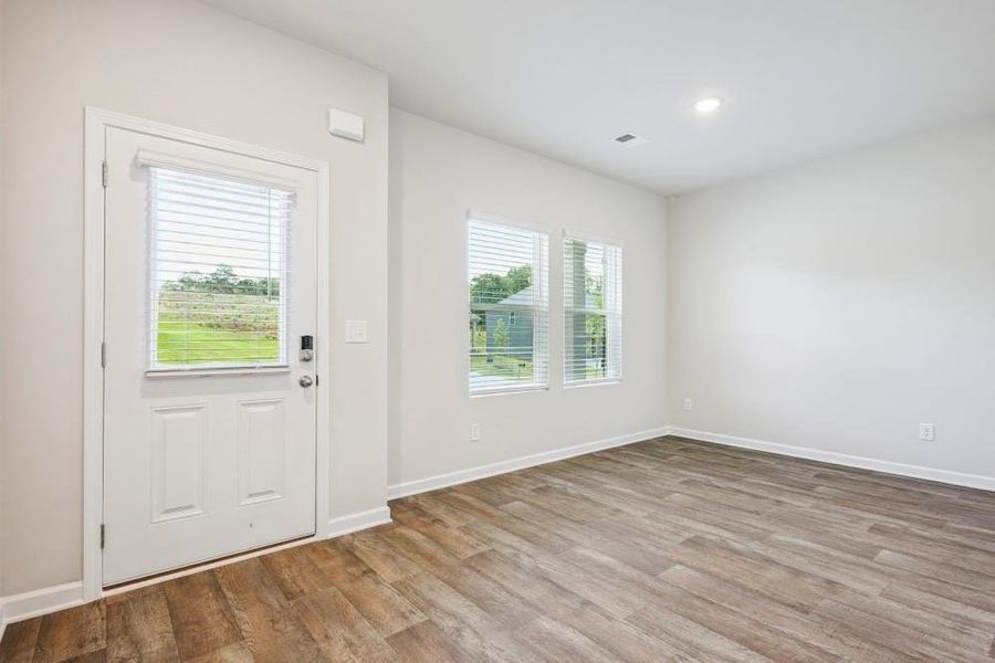 Spacious, unfurnished interior of a new home in River Walk Farm, Covington (Image 23).