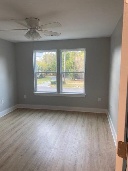 Spacious, unfurnished interior of a new home in , Walterboro (Image 14).
