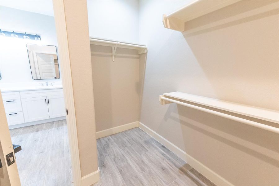 Spacious, unfurnished interior of a new home in , Cleveland (Image 15).