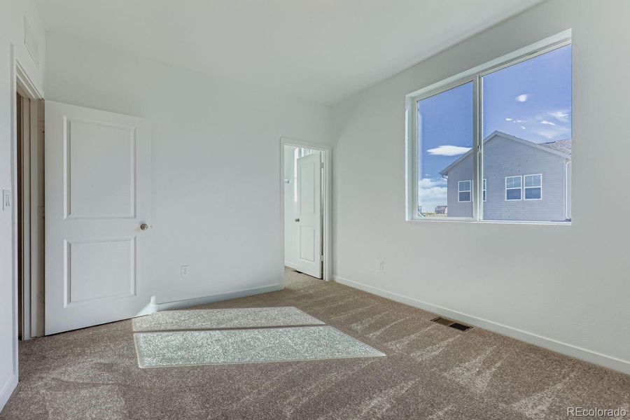 Spacious, unfurnished interior of a new home in , Watkins (Image 10).