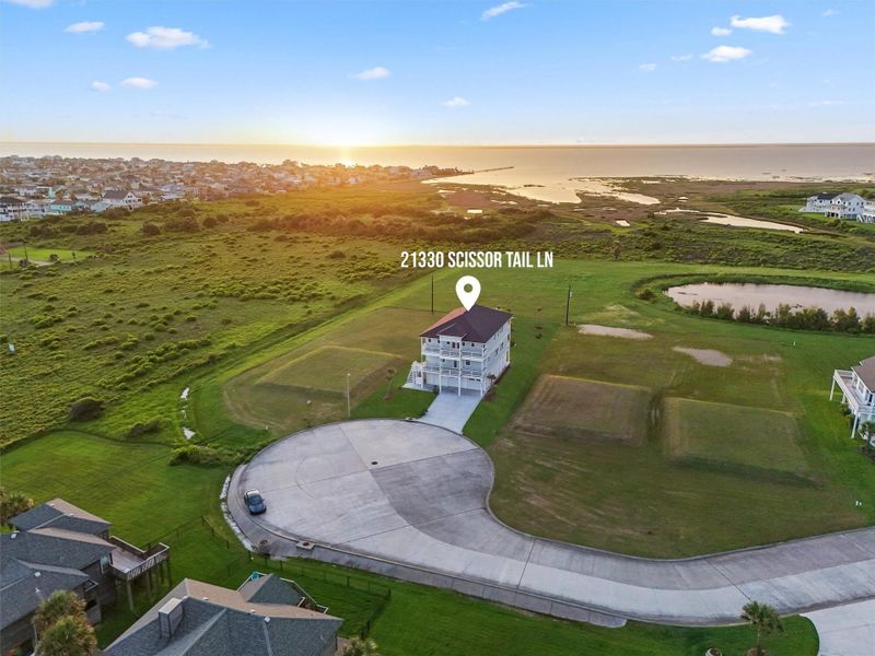 At the end of a quiet cul-de-sac with nothing but bay views behind you—luxury, privacy, and panoramic serenity. At the end of a quiet cul-de-sac with nothing but bay views behind you—luxury, privacy, and panoramic serenity.