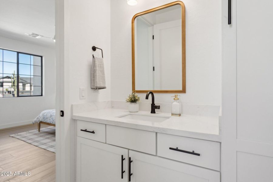 33-web-or-mls-13637-e-eclipse-dr