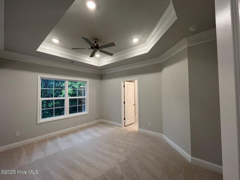 Spacious, unfurnished interior of a new home in Palmetto Creek, Bolivia (Image 21).